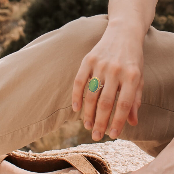 Chrysoprase and Gold Ring