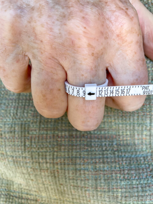 How to measure your ring size at home