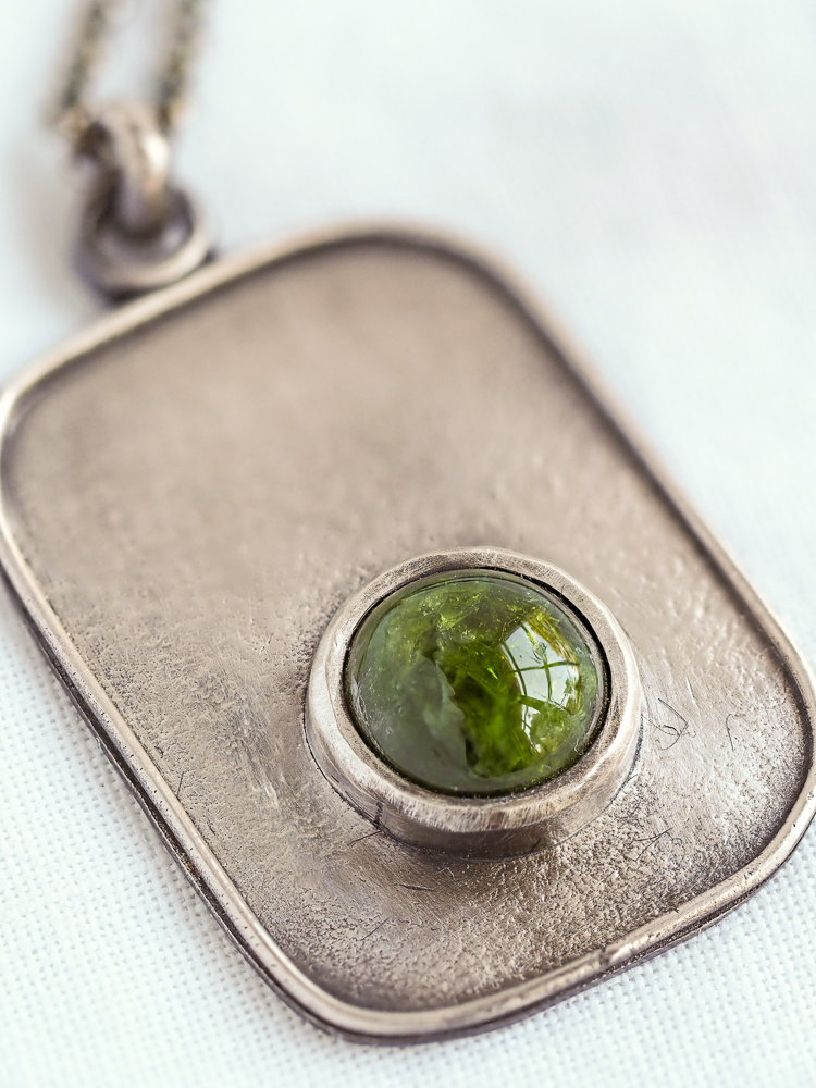 Silver dog tag necklace with chrome diopside gemstone